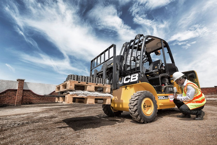 Paterson Simons heavy lifting equipment in the field